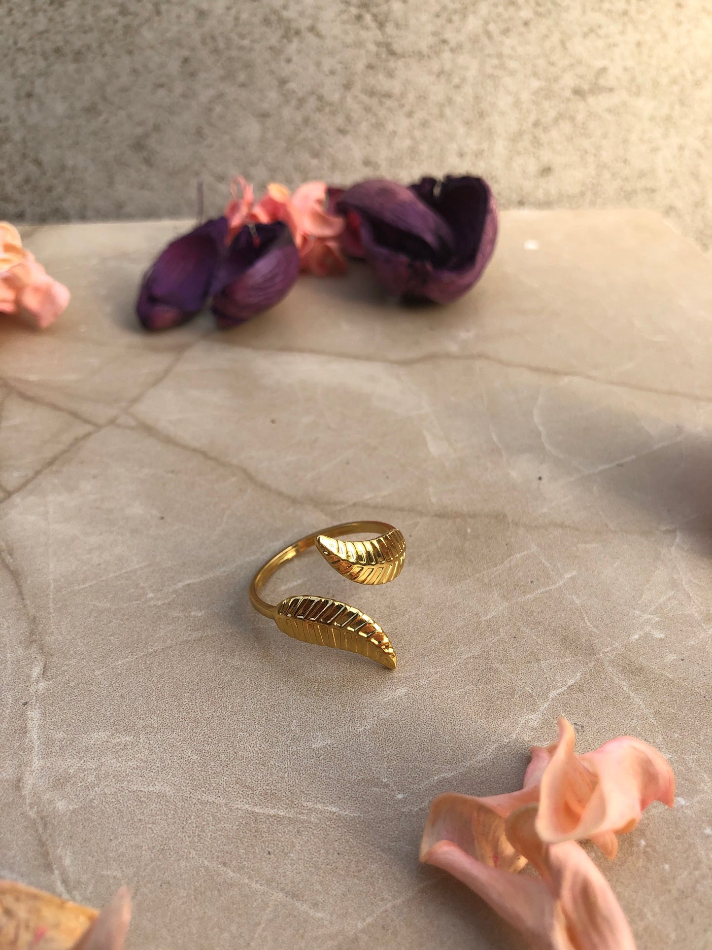 Zebzar Aurelia Leaf Ring