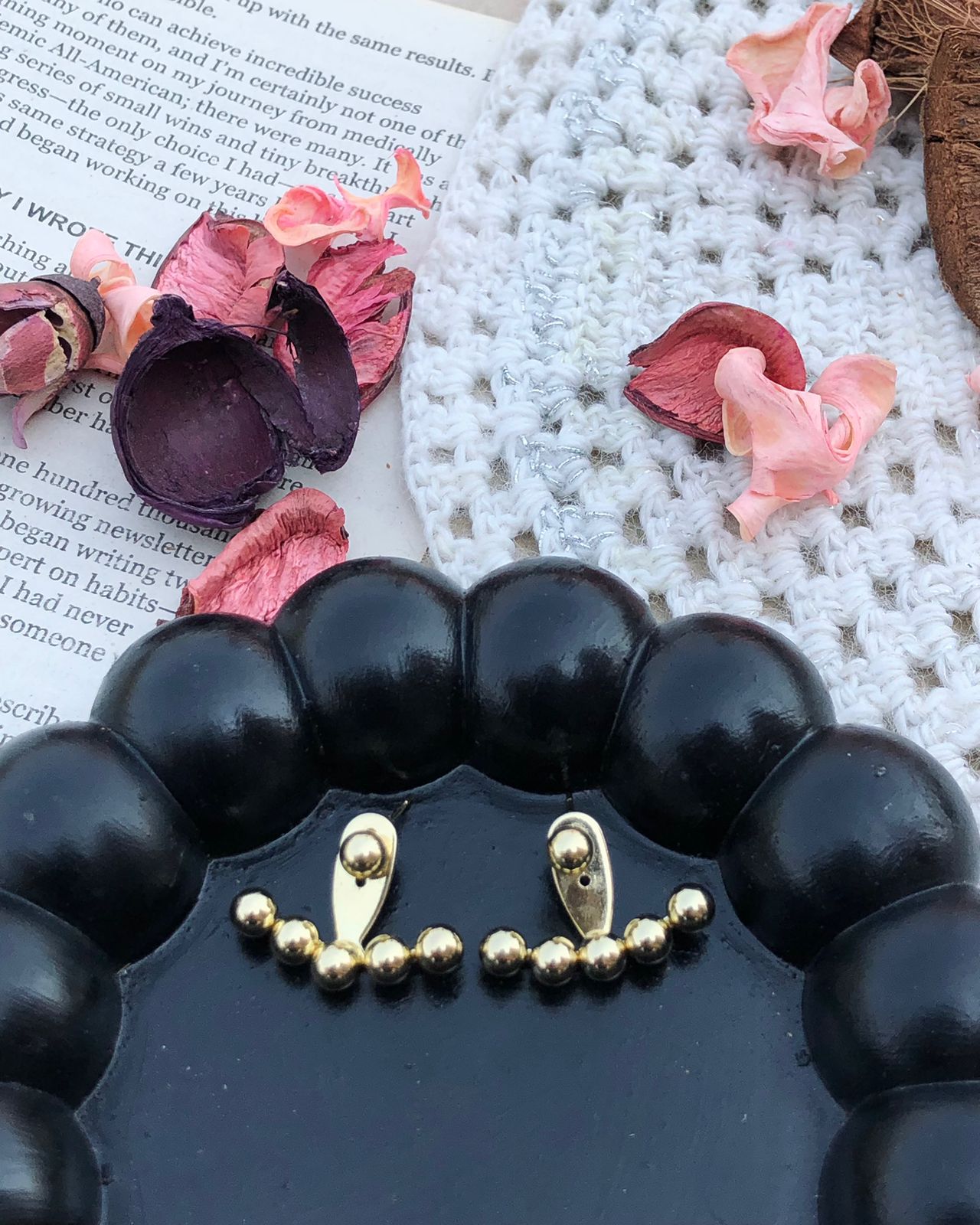 Zebzar Luxe Curve Studs