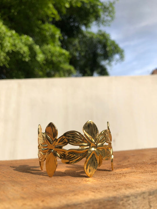 ZEBZAR Golden Blossom Bracelet