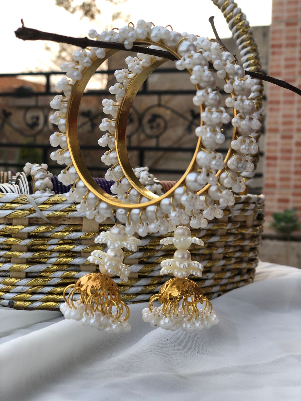 ZEBZAR Pearl Hand Bangles – Pair