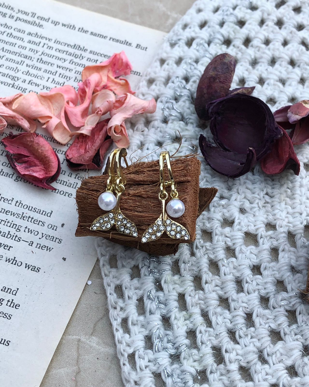 Zebzar Pearl Flutter Earrings