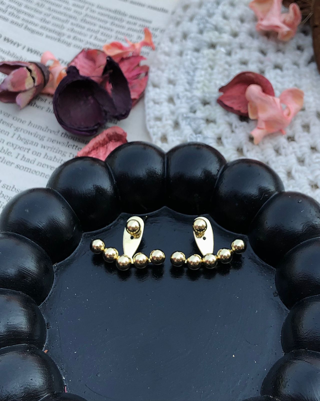Zebzar Luxe Curve Studs