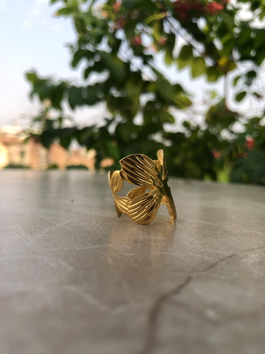 Laurel Ring
